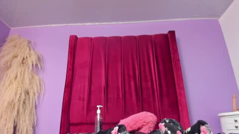 Love online show from May 21, 2:07 am