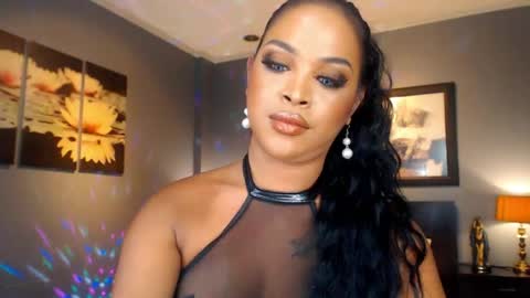 UrMajestyTyra online show from May 22, 3:13 am