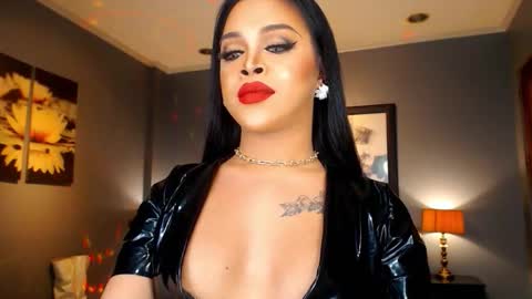 UrMajestyTyra online show from February 19, 1:49 am