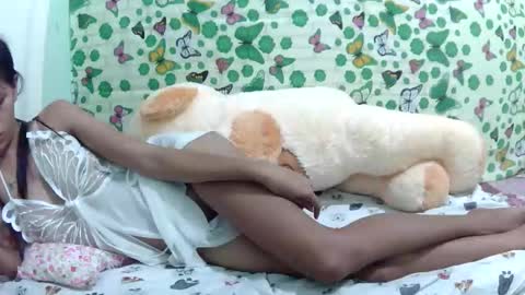 It me SHELLA  online show from September 29, 2:49 pm