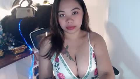 Lhea online show from February 5, 6:00 pm