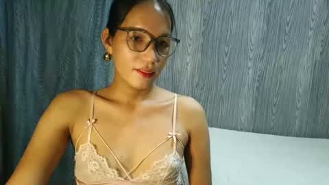 queen julia not into CHEAPGUY online show from April 19, 12:50 pm