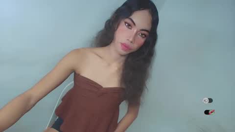 urpretty_mistake online show from February 15, 7:10 am