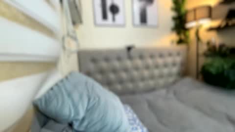 urslutgwen69 online show from May 12, 12:19 am