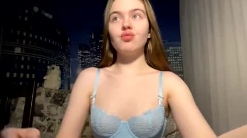 Hannah online show from March 2, 12:09 am