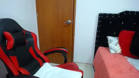 Eveling Blanco  online show from October 17, 5:39 pm