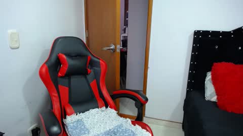 Eveling Blanco  online show from September 29, 4:06 pm