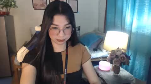 Snapshot of urwetasianprincessxx chatting on February 26, 11:54 am Ashley Kate Mateo Gray online show from February 26, 11:54 am