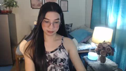 Snapshot of urwetasianprincessxx chatting on March 3, 10:28 am Ashley Kate Mateo Gray online show from March 3, 10:28 am