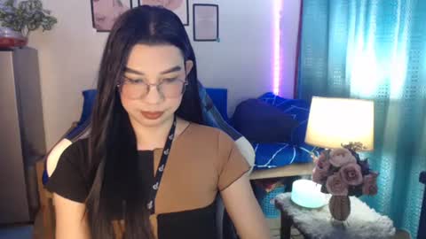 Snapshot of urwetasianprincessxx chatting on December 28, 6:06 am Ashley Kate Mateo Gray online show from December 28, 6:06 am