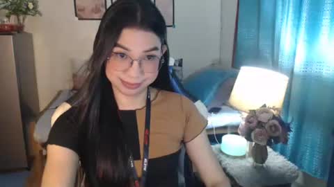 Snapshot of urwetasianprincessxx chatting on February 25, 10:04 am Ashley Kate Mateo Gray online show from February 25, 10:04 am