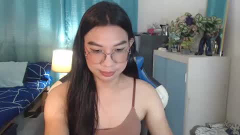 Snapshot of urwetasianprincessxx chatting on October 22, 12:40 pm Ashley Kate Mateo Gray online show from October 22, 12:40 pm