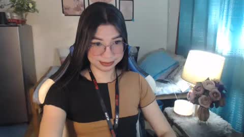 Snapshot of urwetasianprincessxx chatting on February 13, 8:06 am Ashley Kate Mateo Gray online show from February 13, 8:06 am