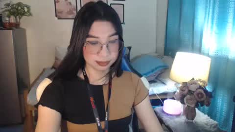 Snapshot of urwetasianprincessxx chatting on February 18, 10:38 am Ashley Kate Mateo Gray online show from February 18, 10:38 am