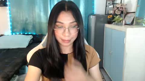 Ashley Kate Mateo Gray online show from July 30, 8:15 am