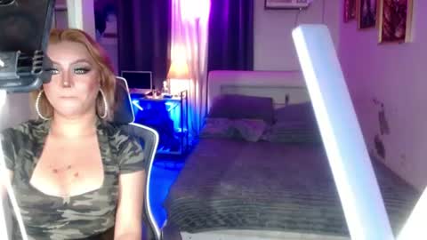 urwildestdreamgoddess online show from July 18, 8:38 am