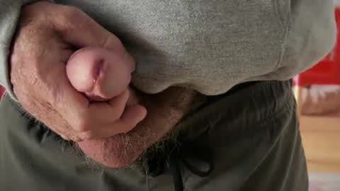 ustwo420 online show from December 4, 6:29 pm