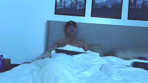 Snapshot of utah4fub4 chatting on October 25, 1:00 pm utah4fub4 online show from October 25, 1:00 pm