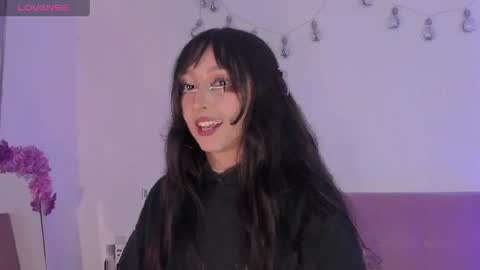 v1cky_ online show from May 11, 11:46 pm