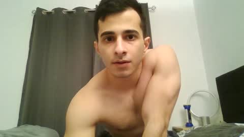 Snapshot of vadar11 chatting on February 12, 12:05 am vadar11 online show from February 12, 12:05 am