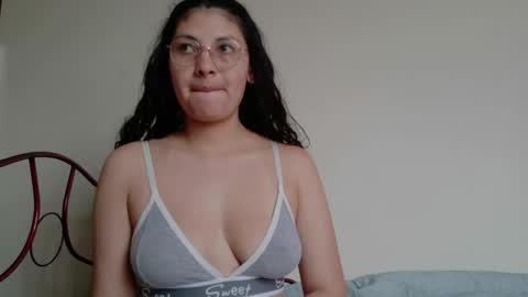 Vainilla online show from May 21, 12:33 pm