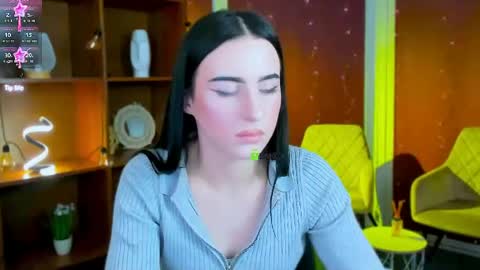vaiolet_lovely online show from April 22, 2:52 am