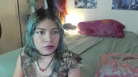 Vaiolet1314 online show from February 1, 4:53 am