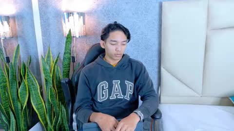 Valenor online show from October 28, 6:03 am