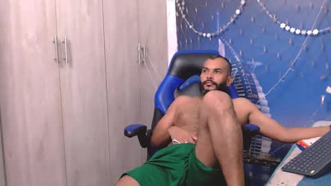 Valentine online show from December 5, 3:12 pm