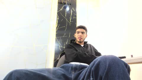 VALENTIN  online show from March 25, 3:35 am