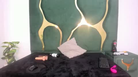 valentinaasm online show from April 21, 3:57 am