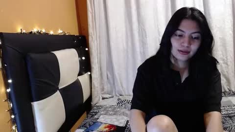 valentinasmith18 online show from March 4, 12:40 am