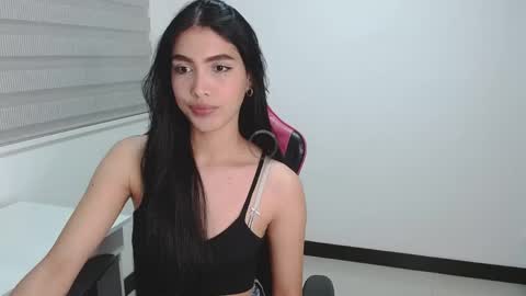 Valentina  online show from April 19, 2:01 am