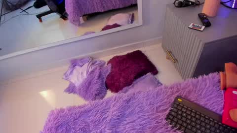 Mia  online show from April 20, 8:12 pm