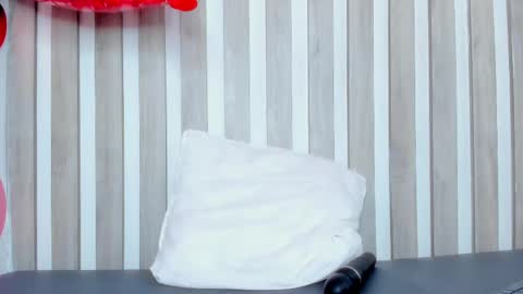 valenvilla online show from February 12, 7:44 am