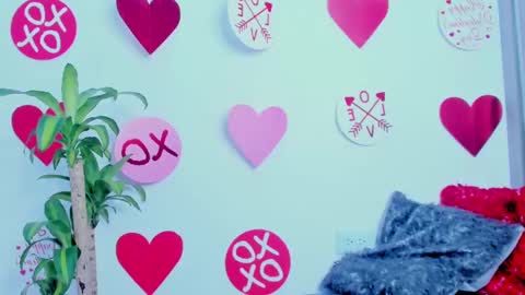 valenvilla online show from February 23, 7:44 am