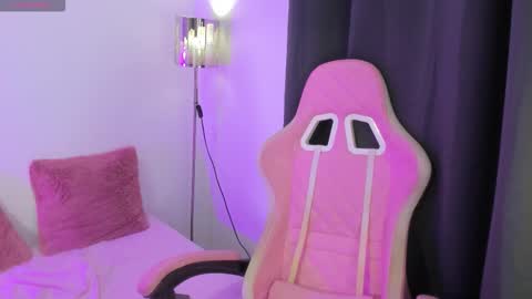 valeri_10 online show from February 16, 8:12 am