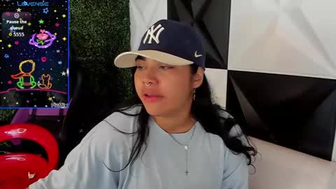 valeri_harpers4 online show from October 11, 5:01 am