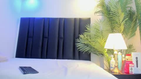 valeri_tafur online show from February 12, 11:03 am