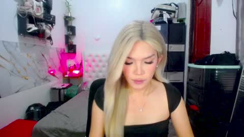 Snapshot of valeria_nikia chatting on February 3, 2:02 pm VALERIA online show from February 3, 2:02 pm