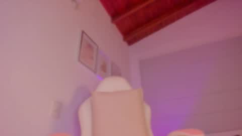 Snapshot of valeria_uribe22 chatting on October 22, 10:55 pm online show from October 22, 10:55 pm