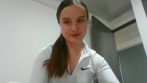 valeriafrannco online show from April 9, 12:03 am