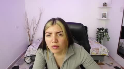Valeria online show from May 7, 1:45 am