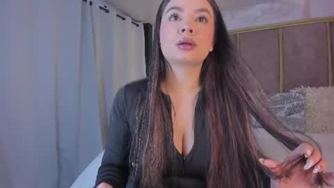 valeriaortegaa online show from June 18, 12:10 pm