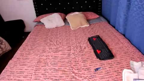 valerie luxe   online show from February 24, 2:19 am