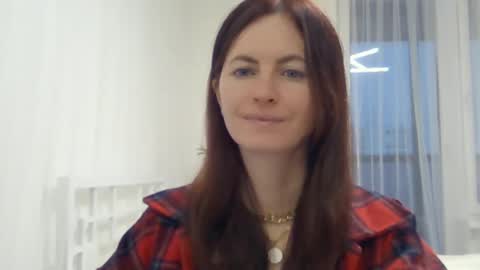 Snapshot of valerie_rose777 chatting on December 15, 12:49 pm valerie_rose777 online show from December 15, 12:49 pm