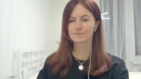 Snapshot of valerie_rose777 chatting on December 26, 3:53 pm valerie_rose777 online show from December 26, 3:53 pm