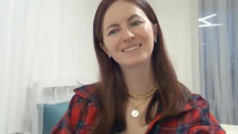 Snapshot of valerie_rose777 chatting on January 1, 1:27 pm valerie_rose777 online show from January 1, 1:27 pm