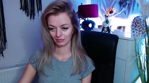 Valerie  online show from March 6, 12:41 pm