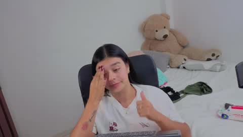 Juli C online show from April 15, 1:42 am